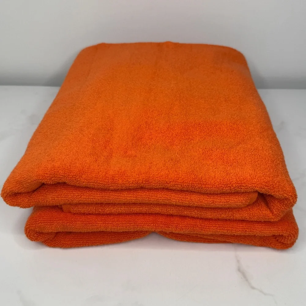 Lacoste orange bath